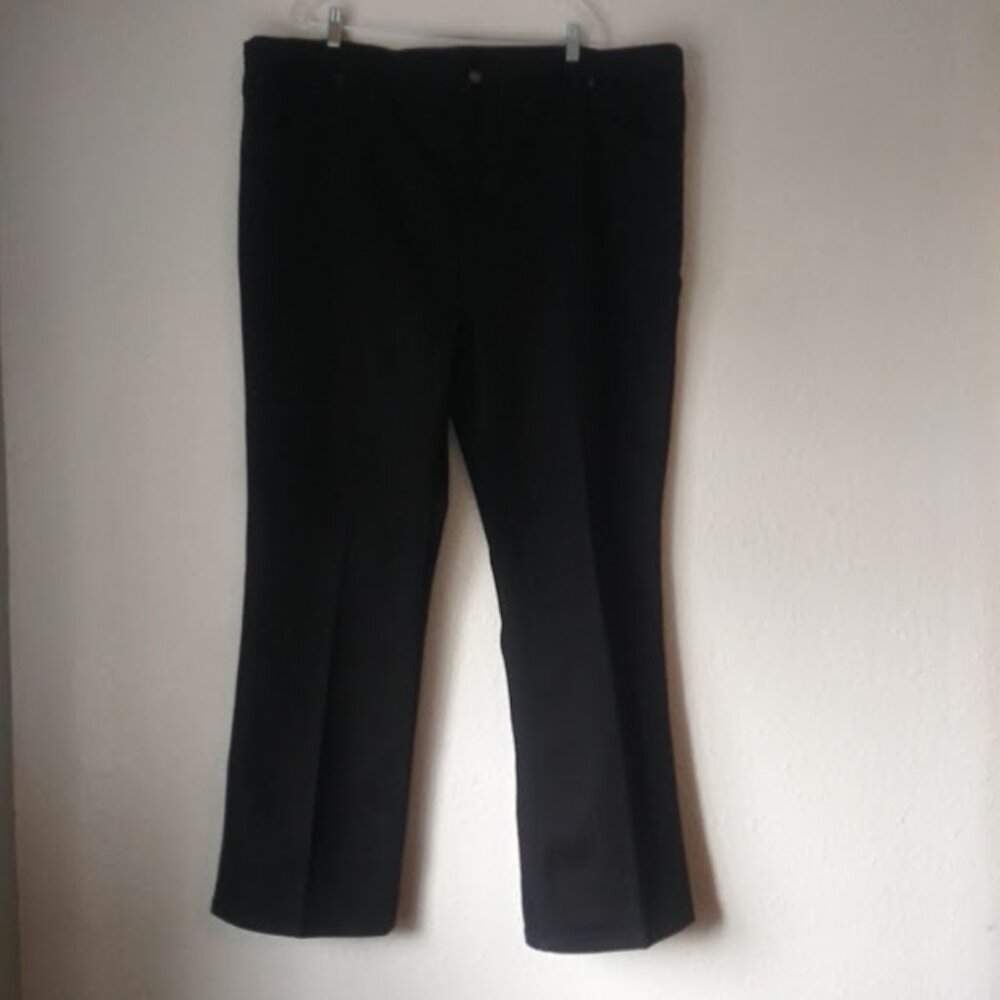 David Taylor Men's size 48X32 black flex jeans